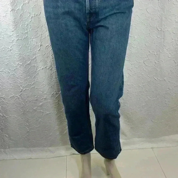 Everlane High Rise Relaxed Straight Fit Jean - Picture 12 of 12